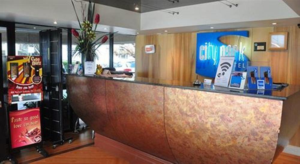 City Park Hotel Мельбурн Экстерьер фото
