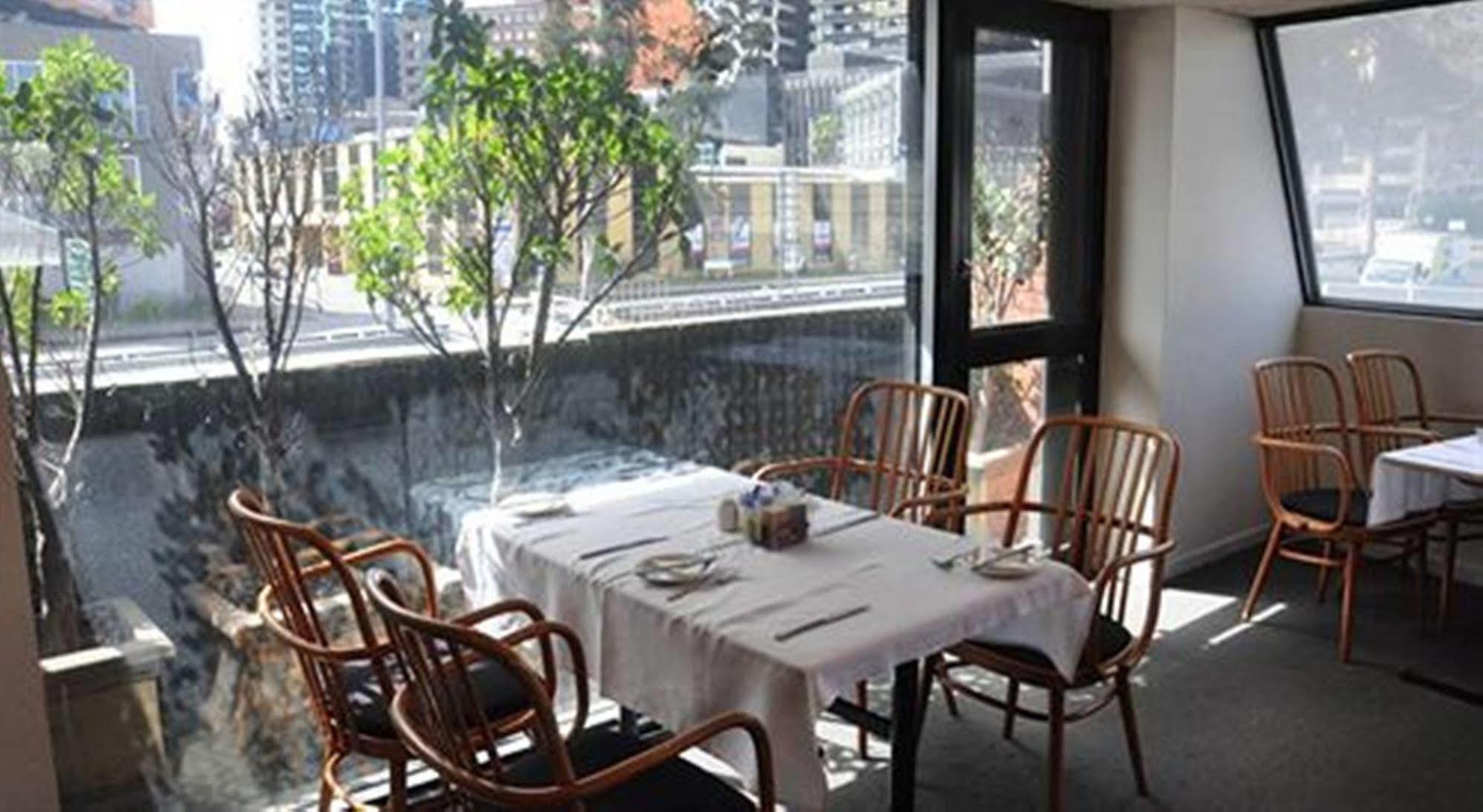 City Park Hotel Мельбурн Экстерьер фото